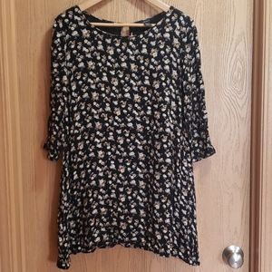 Forever 21 fully lined tan roses on black dress Size Large
